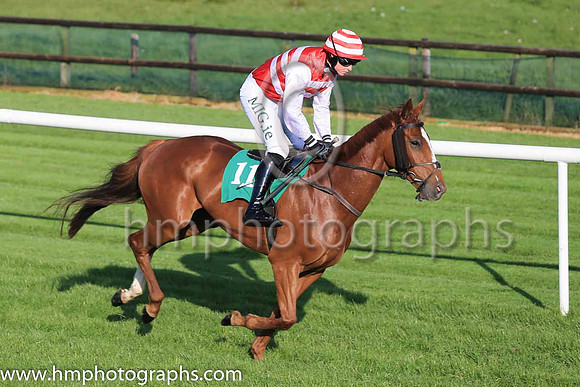 07th Dry Run and D J McInerney 5 ( 11 , red and white hoops ) Trainer - Yvonne Latta , Owner - J C Condon