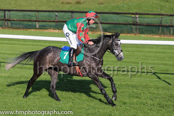 08th Touchedbyanangel and A E Lynch ( 7 , green, red diamond ) Trainer - A Oliver , Owner - R Graffin