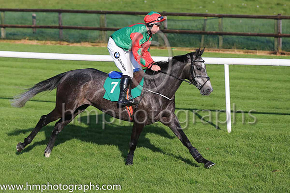 08th Touchedbyanangel and A E Lynch ( 7 , green, red diamond ) Trainer - A Oliver , Owner - R Graffin