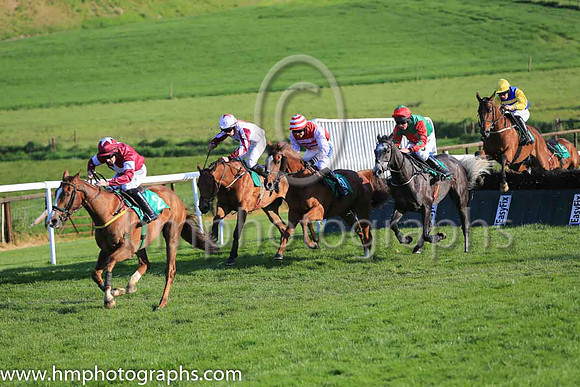 08th Touchedbyanangel and A E Lynch ( 7 , green, red diamond ) Trainer - A Oliver , Owner - R Graffin