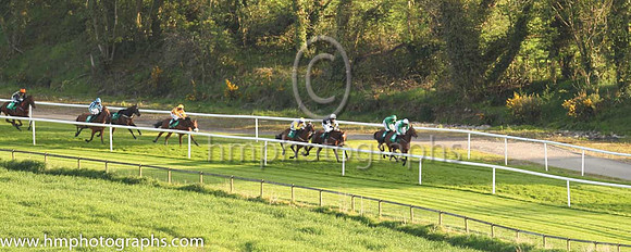 01st Whatsinthecorner and Rachael Blackmore ( 8 , emerald green, black seams ) Trainer - J J Hanlon , Owner - T J McDonald
