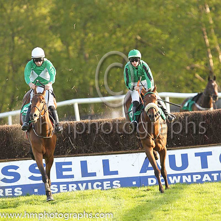 02nd Ri An Rian and S W Flanagan ( 10 , white, grteen diabolo ) Trainer - Miss E Doyle , Owner - P  J Syndicate