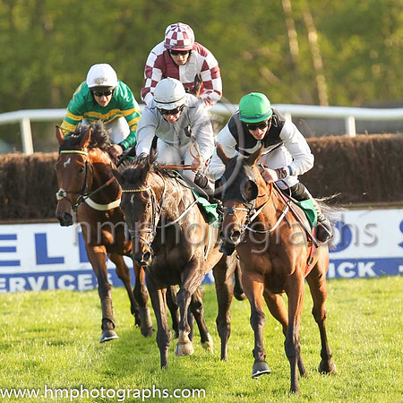 7th Taggle Og and P E Corbett 3 ( 12 , grey, blue seams ) Trainer - David Kelly , Owner - Ms Gemma O?Mahoney