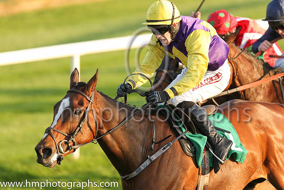 02nd He Knows My Name and A Ring 3 ( 2 , purple, three yellow diamonds ) Trainer - R K Watson , Owner - Mrs C Watson