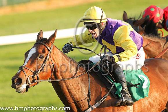 02nd He Knows My Name and A Ring 3 ( 2 , purple, three yellow diamonds ) Trainer - R K Watson , Owner - Mrs C Watson