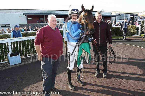 01st King Of Aran and D E Mullins ( 4 , blue, white cap ) Trainer - M C Grassick , Owner - M C Grassick