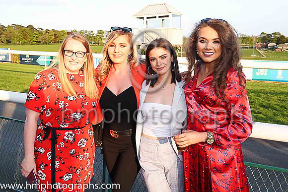 Stylish ladies at Downpatrick Racecourse