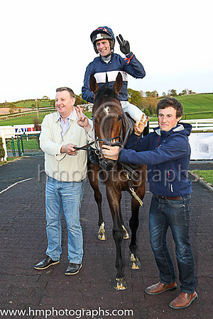 01st Turbo and Mr J W Hannon 7 ( 6 , navy blue, pink hoop ) Trainer - J R Finn , Owner - Ms Amanda Finn