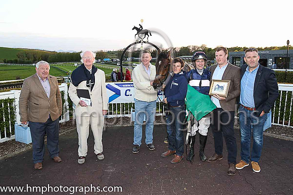 01st Turbo and Mr J W Hannon 7 ( 6 , navy blue, pink hoop ) Trainer - J R Finn , Owner - Ms Amanda Finn