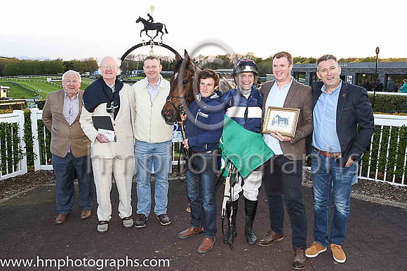 01st Turbo and Mr J W Hannon 7 ( 6 , navy blue, pink hoop ) Trainer - J R Finn , Owner - Ms Amanda Finn
