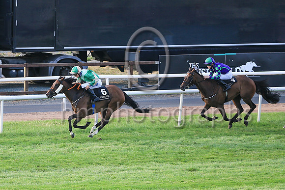 01st Bader Ginsburg and Cian MacRedmond (6, emerald green and light green diabolo)