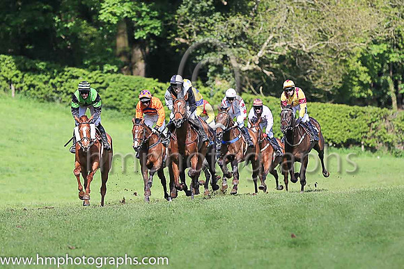 MANO CORNUTO and R P Quinlan ( 8 , PINK,brown panel; pink sleeves; brown cap ) Trainer: Graham McKeever , Owner : Graham McKeever