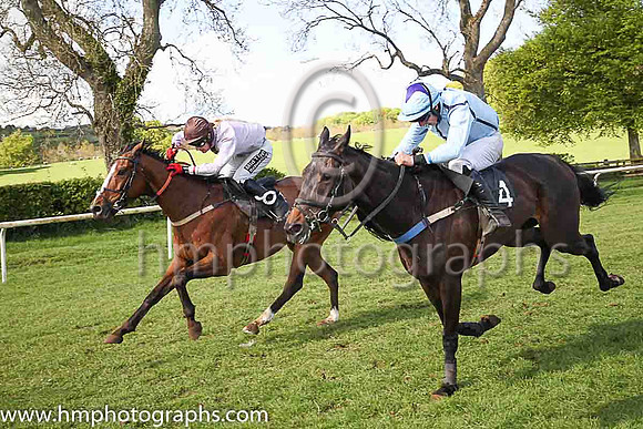 MANO CORNUTO and R P Quinlan ( 8 , PINK,brown panel; pink sleeves; brown cap ) Trainer: Graham McKeever , Owner : Graham McKeever