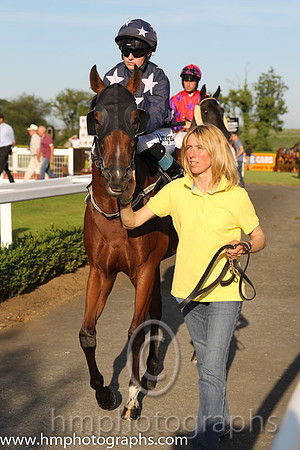 01 Fix It & Caroline Murtagh - winners (5, dark blue, mauve stars ) - FT8E9761