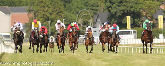 01st Last Garrison and D P McDonogh ( 8 , green and white hoops ) Trainer - M M McNiff , Owner - Atlantic Wave Syndicate