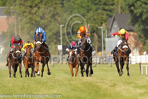 01st Manzil and D P McDonogh ( 4 , royal blue, white epaulettes ) Trainer - D K Weld , Owner - Hamdan Al Maktoum