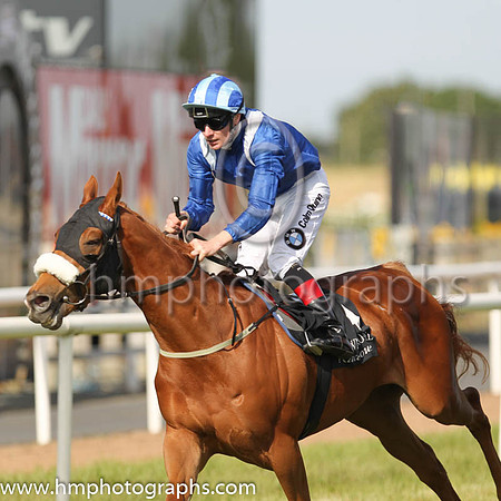 01st Manzil and D P McDonogh ( 4 , royal blue, white epaulettes ) Trainer - D K Weld , Owner - Hamdan Al Maktoum