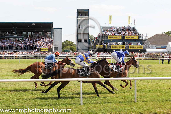 02nd Active Approach and K J Manning ( 6 , royal blue, dark blue seams ) Trainer - J S Bolger , Owner - Godolphin