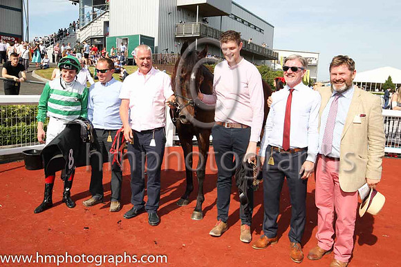 01st Last Garrison and D P McDonogh ( 8 , green and white hoops ) Trainer - M M McNiff , Owner - Atlantic Wave Syndicate