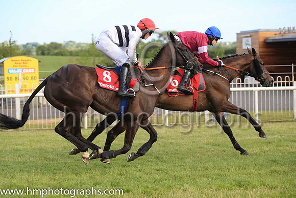 04th Lord Scoundrel and D F O?Regan ( 6 , maroon, white star, blue cap ) Trainer - G Elliott , Owner - Gigginstown House Stud
