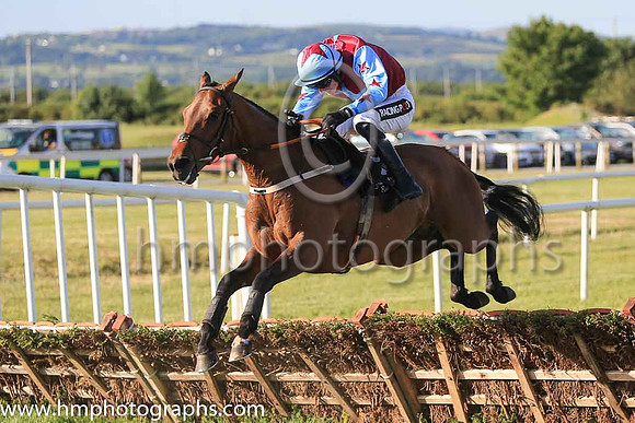 07th Brontide and D E Mullins ( 7 , maroon, light blue star ) Trainer - C O?Dwyer , Owner - Hugo Kane