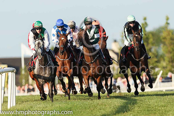 01st Gone Dancin and Mr F Maguire 3 ( 5 , green and black qtrd ) Trainer - D Bunyan , Owner - Shauna Carroll  Daniel Givens