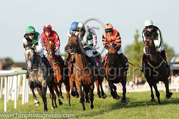 01st Gone Dancin and Mr F Maguire 3 ( 5 , green and black qtrd ) Trainer - D Bunyan , Owner - Shauna Carroll  Daniel Givens