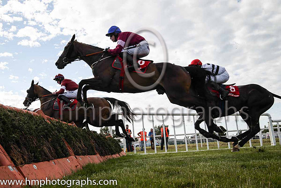 04th Lord Scoundrel and D F O?Regan ( 6 , maroon, white star, blue cap ) Trainer - G Elliott , Owner - Gigginstown House Stud