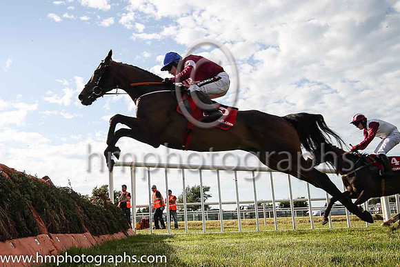 04th Lord Scoundrel and D F O'Regan ( 6 , maroon, white star, blue cap ) Trainer - G Elliott , Owner - Gigginstown House Stud