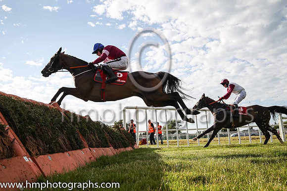 04th Lord Scoundrel and D F O?Regan ( 6 , maroon, white star, blue cap ) Trainer - G Elliott , Owner - Gigginstown House Stud