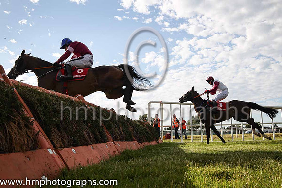05th Alton Bay and K C Sexton ( 4 , maroon, white hlvd ) Trainer - Peter Fahey , Owner - Anthony Coyne