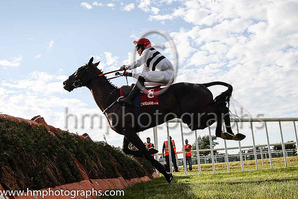 06th As De Pique and J B Kane 5 ( 8 , black and white hoops ) Trainer - G P Cromwell , Owner - Pique Syndicate Partnership