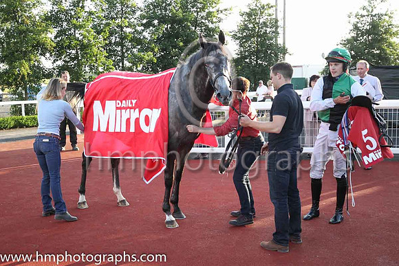 01st Gone Dancin and Mr F Maguire 3 ( 5 , green and black qtrd ) Trainer - D Bunyan , Owner - Shauna Carroll  Daniel Givens