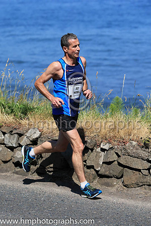 9 Noel Connor (32) MALE 3:06:34