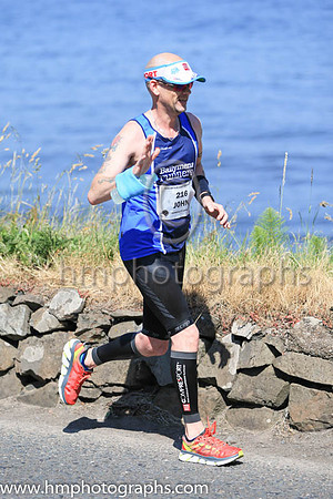 17 John Robinson (216) MALE 3:14:56