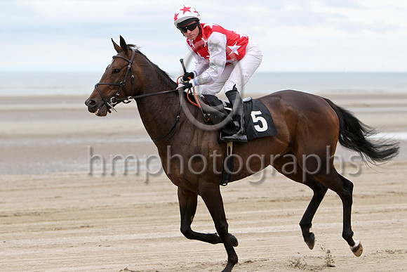 Bank on Black 9th, Jockey J A Hefferman - FT8E4071-ea
