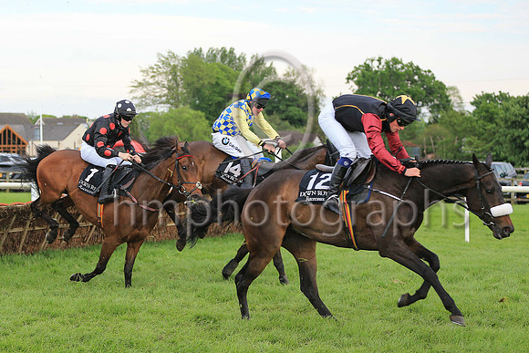 01st Zagnzig and A E Lynch ( 14 , yellow and blue check ) Trainer - H Smyth , Owner - H Smyth