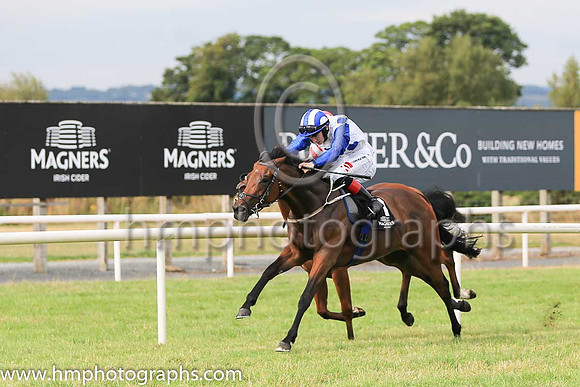 01st Bailly and C T Keane ( 1 , white, blue spots ) Trainer - G M Lyons , Owner - Sean Jones  David Spratt