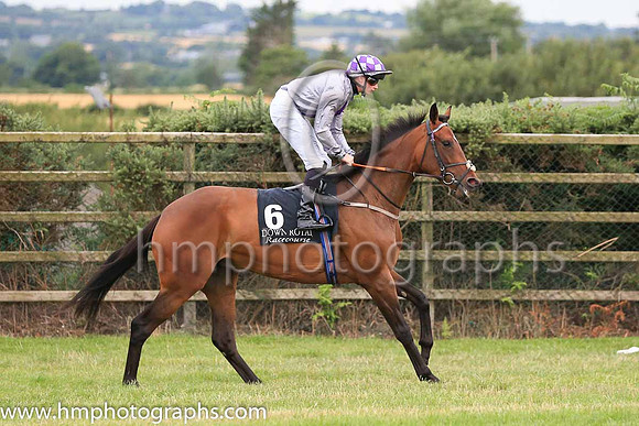 04th Volatile Ladyand W T Byrne 10 ( 6 , grey, purple stripe ) Trainer - B W Duke , Owner - Mrs J S Bolger