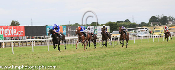 01st Cache Queen and R P Whelan ( 4 , blue, white stars ) Trainer - A McGuinness , Owner - Conor Hughes