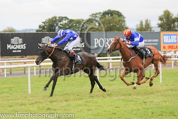 01st Cache Queen and R P Whelan ( 4 , blue, white stars ) Trainer - A McGuinness , Owner - Conor Hughes