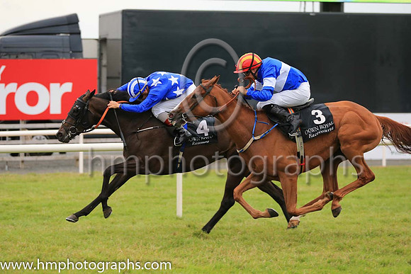 01st Cache Queen and R P Whelan ( 4 , blue, white stars ) Trainer - A McGuinness , Owner - Conor Hughes