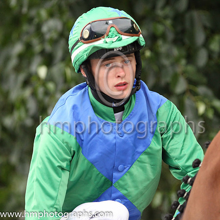 13th Sally Gapand R P Downey ( 6 , green and blue diabolo ) Trainer - T G McCourt , Owner - Hugh J O'Brien  Mrs Pauline McCourt