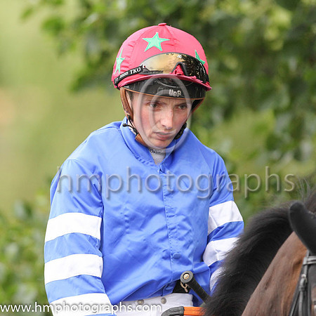 06th Magsmillie and C D Hayes ( 12 , royal blue,royal blue and white hooped sleeves ) Trainer - W Durkan , Owner - Ms M Durkan