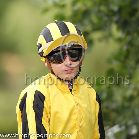 02nd Caesar's Cometand R P Whelan ( 3 , yellow ) Trainer - Peter Fahey , Owner - Kildare Racing Club