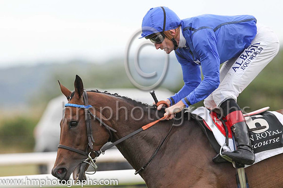 01st Twilight Payment and K J Manning ( 6 , royal blue, dark blue seams ) Trainer - J S Bolger , Owner - Godolphin