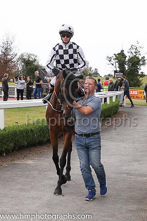 ti02nd Sleepy Head and B M Coen 2 ( 5 , black and white check ) Trainer - P J Flynn , Owner - W Foley