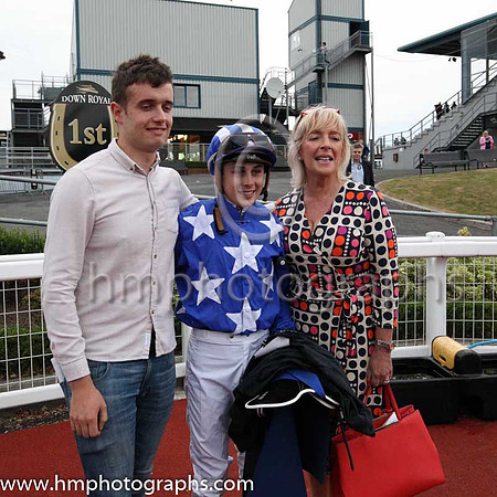 01st Cache Queen and R P Whelan ( 4 , blue, white stars ) Trainer - A McGuinness , Owner - Conor Hughes