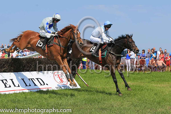 01st VAL MOME (FR) and M J O'Hare ( 19 , WHITE,light blue chevron; white sleeves; light blue cap ) Trainer: J.G. Cosgrave,, Owner : J.G. Cosgrave