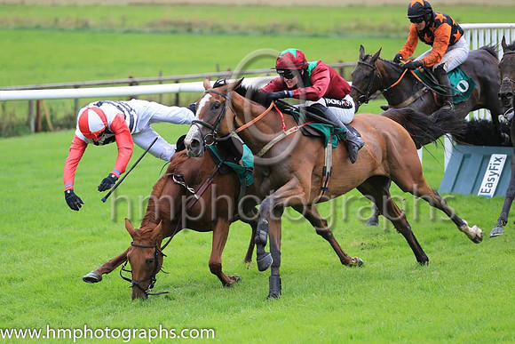 01st Agusta Gold and D E Mullins ( 1 , brown, green sash ) Trainer - Ms M Mullins , Owner - Kieran Leavy  F W Healy  Lorcan Cribbin  Ms Margaret Mullins - Perfect In Pink and Derek Fox fall at the las